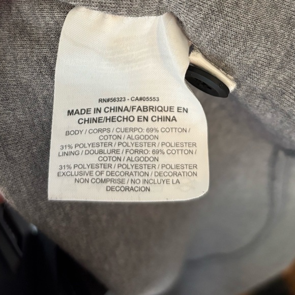 Nike women’s tech fleece cape - Picture 3 of 9